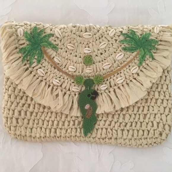 Green Parrot straw clutch NWT - Picture 1 of 4
